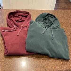 Goodfellow Men’s Pullover Hoodie Set of Two Red and Green Size L